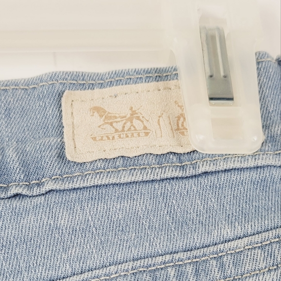LEVI'S Denim Blue Jean Shorts Size 27 - Picture 7 of 7